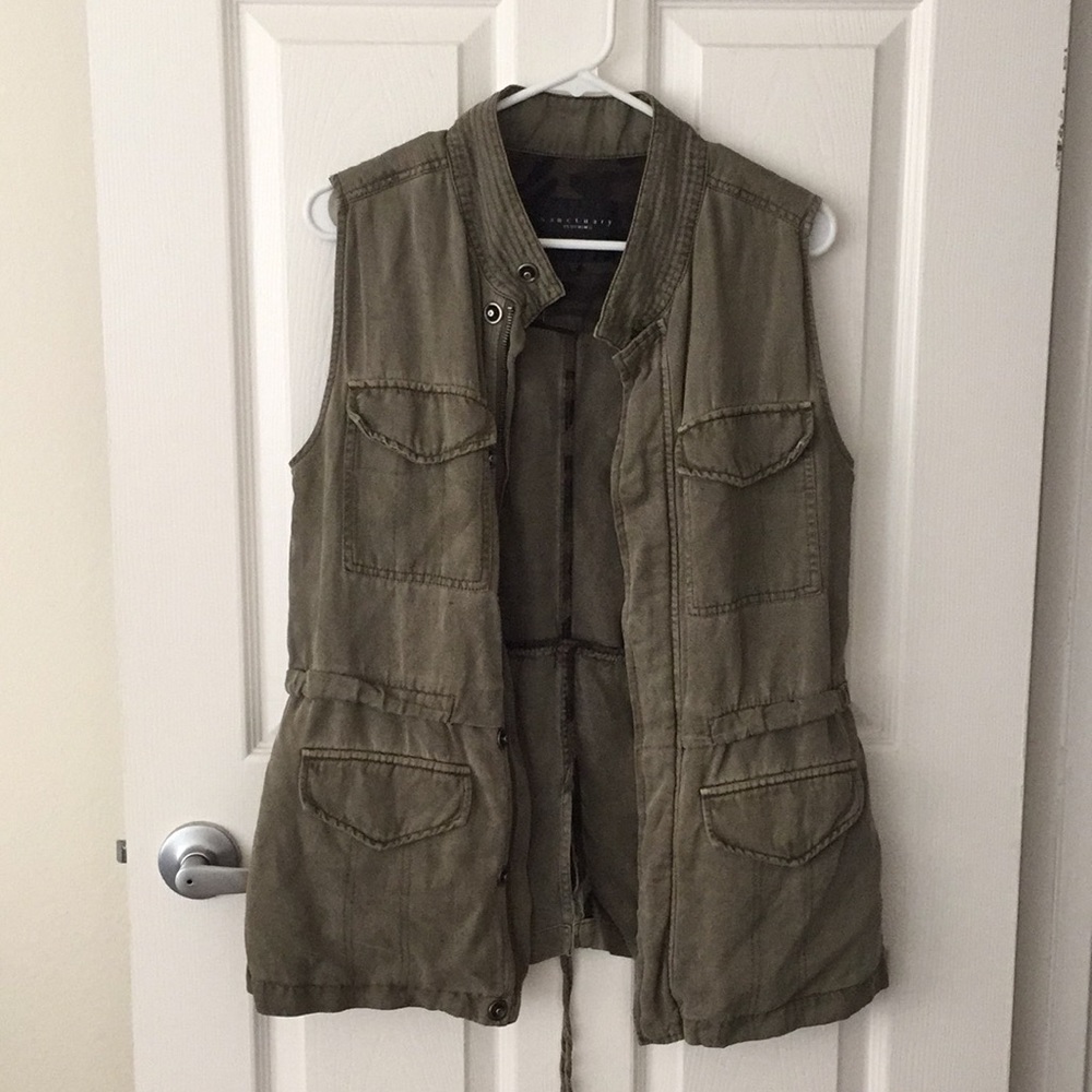 Sanctuary Vest in Army Green